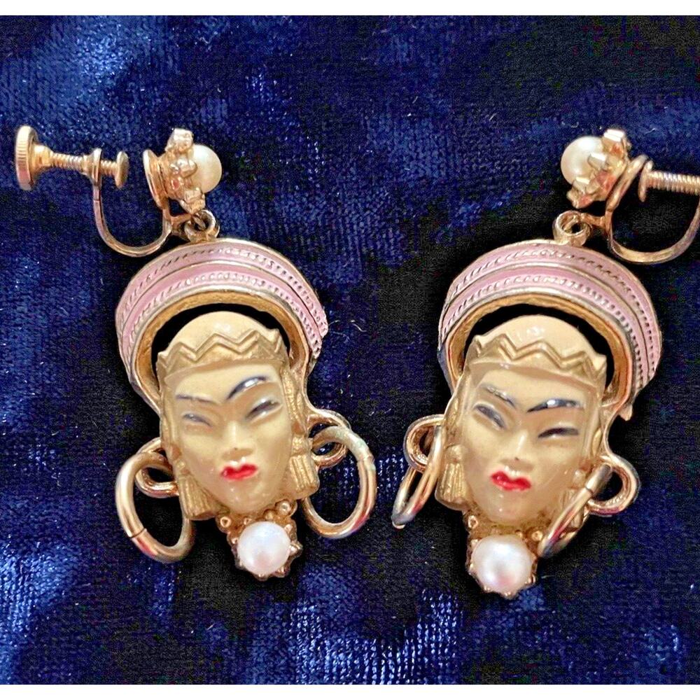 Vintage Mid Century Selro Selini Asian Princess Face Lucite Earrings